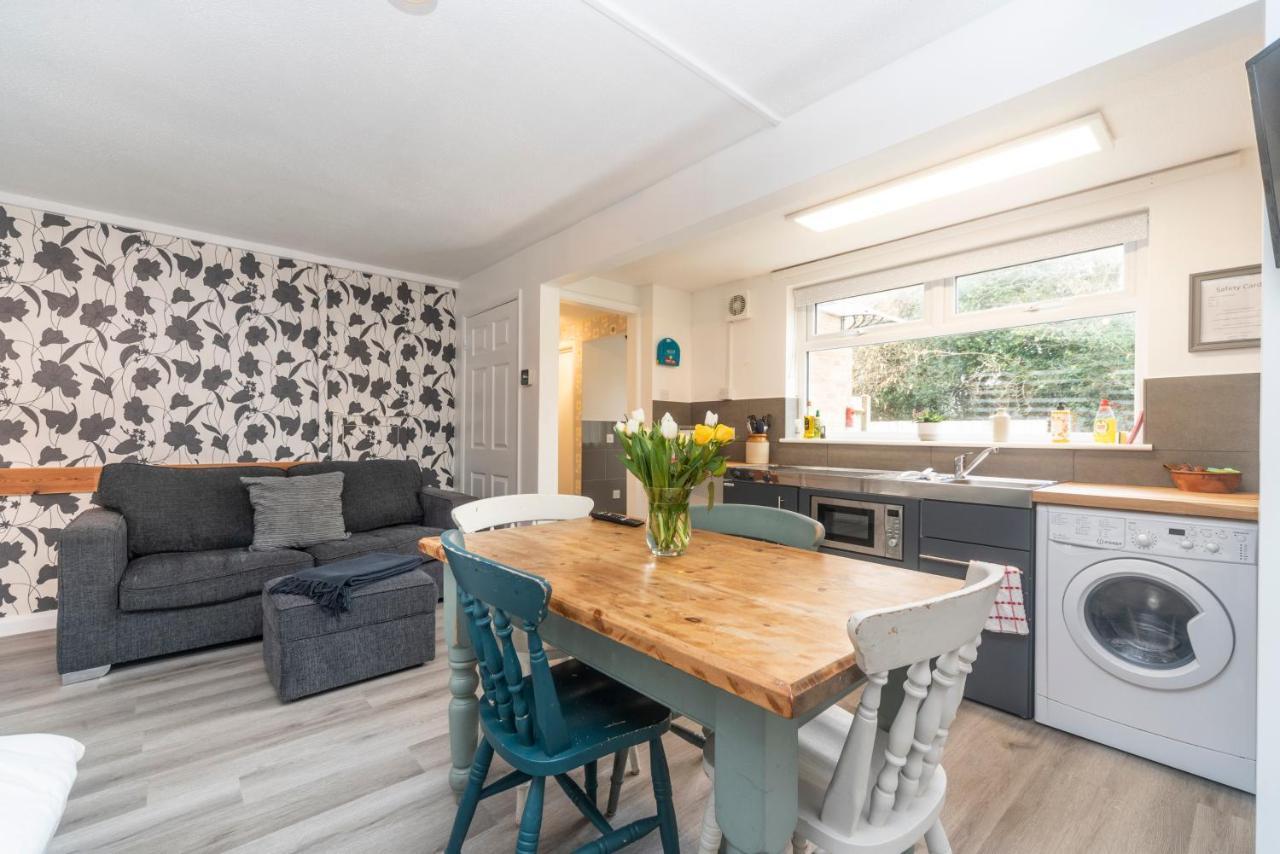 10 Boutique Studio Apartment Near Tube - Quiet Location Little Missenden Экстерьер фото