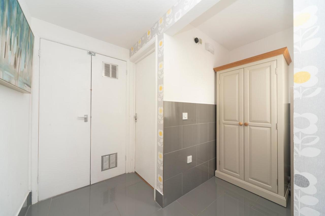 10 Boutique Studio Apartment Near Tube - Quiet Location Little Missenden Экстерьер фото